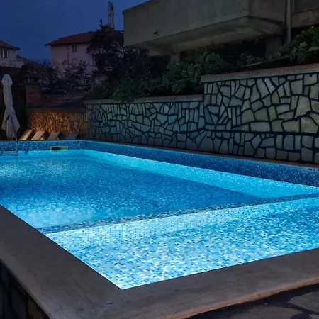 Family Favourite Hotell Obzor